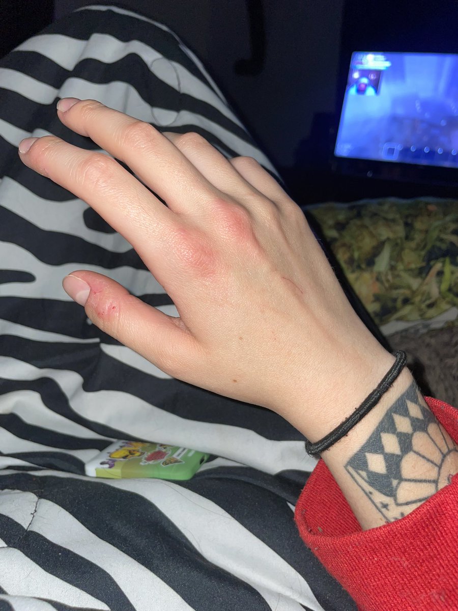 ˃ 𖥦 ˂ edtwt tweet media