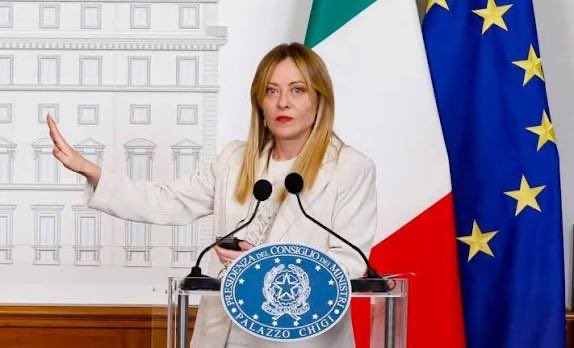 رئيسة وزراء إيطاليا تدين أي انتهاك لوقف النار وتؤكد ضرورة استعادة حرية الملاحة في مضيق هرمز