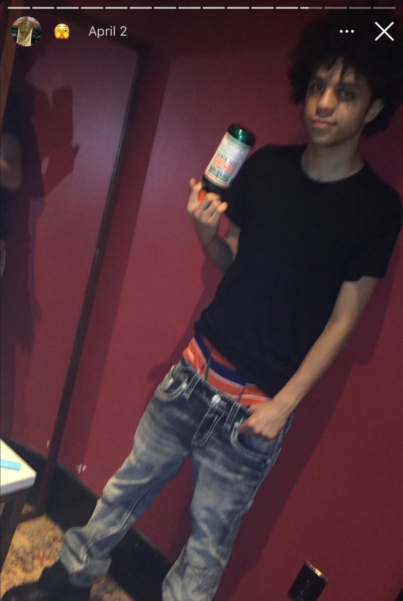 wasian kid clutching tweet media