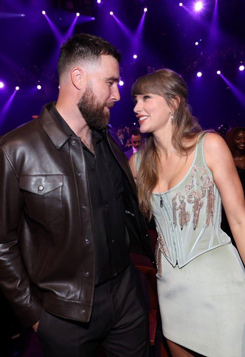 kourtney ⸆⸉ ❤️🔥 tweet media