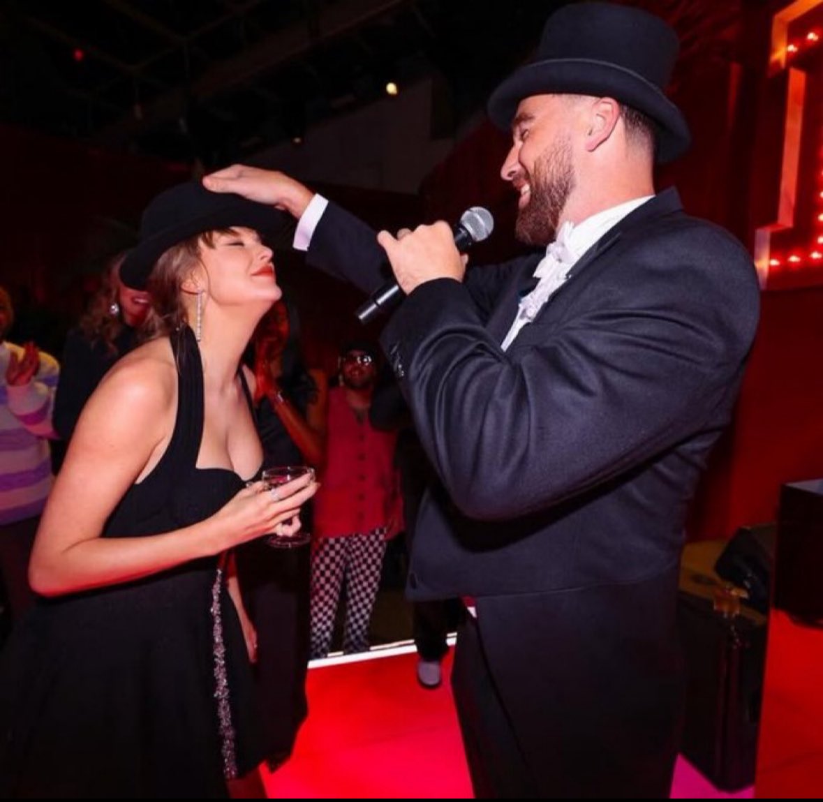 kourtney ⸆⸉ ❤️🔥 tweet media