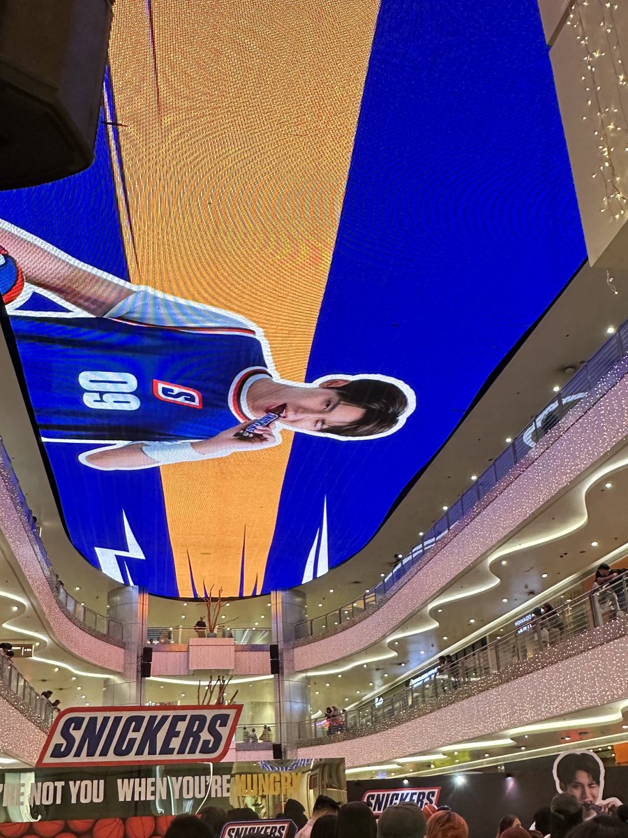 oni 🛋️ tweet media