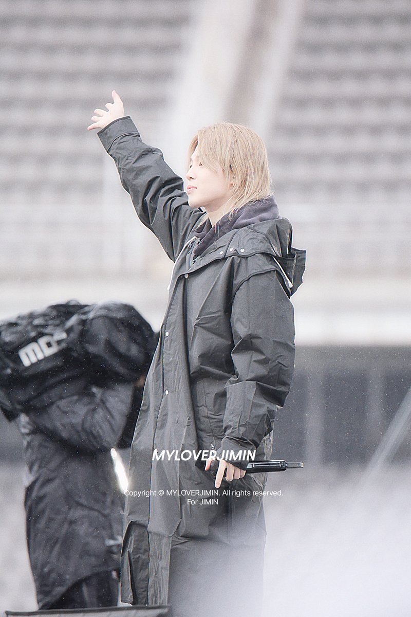 260409 👋 #지민 #JIMIN #ジミン
<a href="/BTS_twt/">방탄소년단</a>