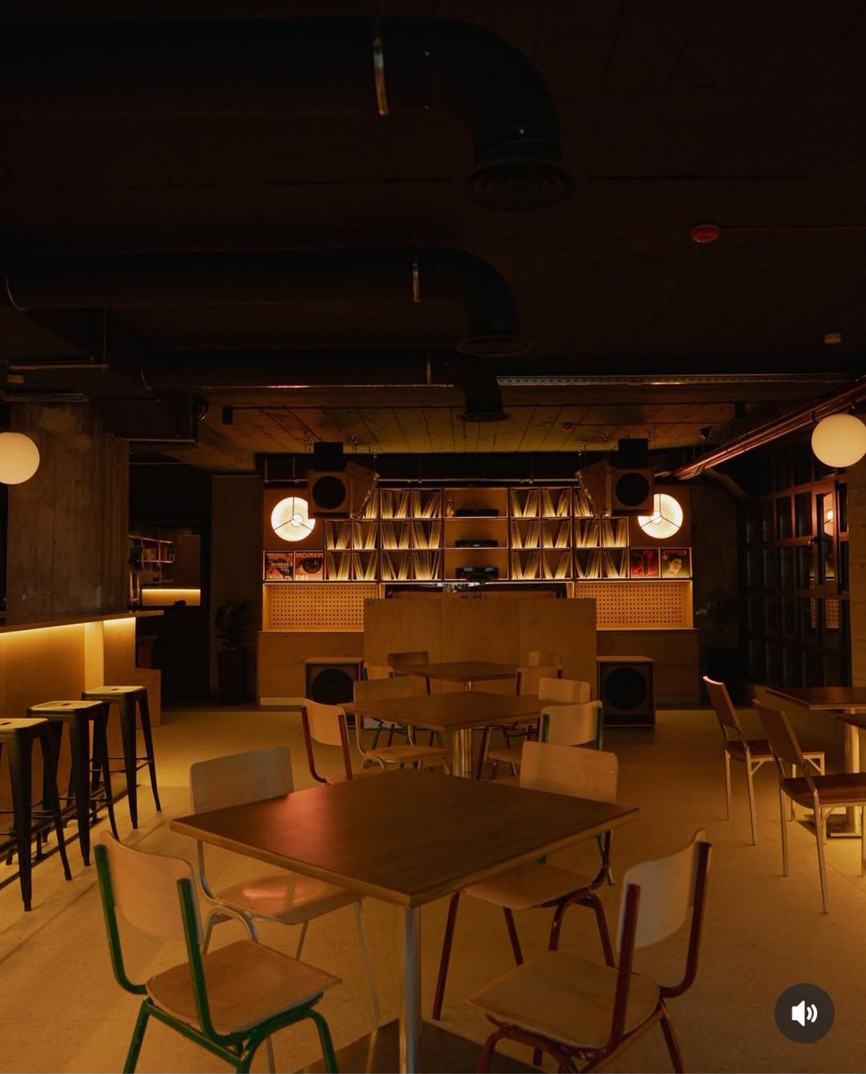 Мадмуазел Џинџер Синамон tweet media