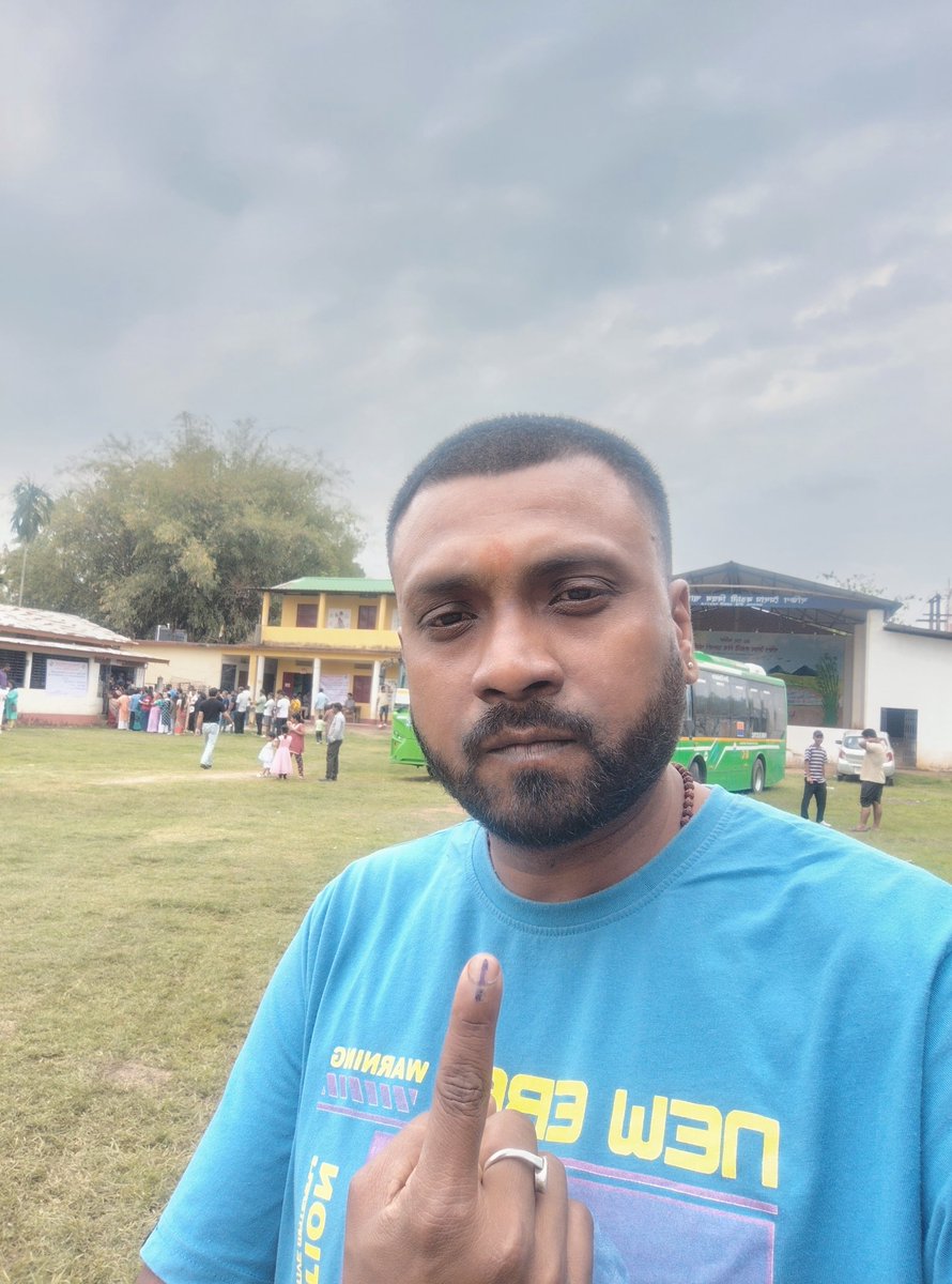 binaykumar111's tweet photo. My vote..
My right..
For the right cause... https://t.co/zQxDxeqdcS