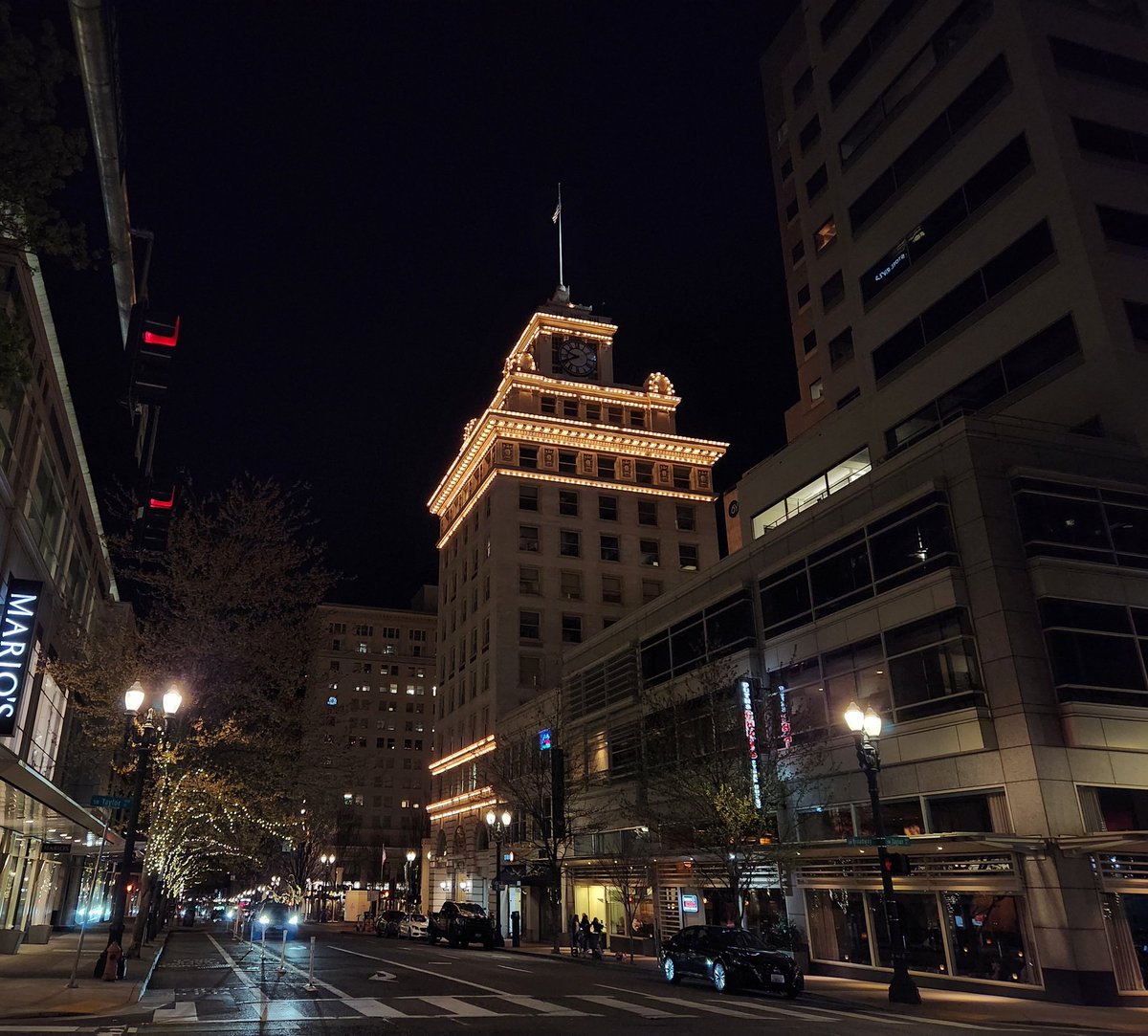 Marce_LO16's tweet photo. Qué bello Portland de noche 🥺✨️🫶🏻 https://t.co/7t7wirKFXG