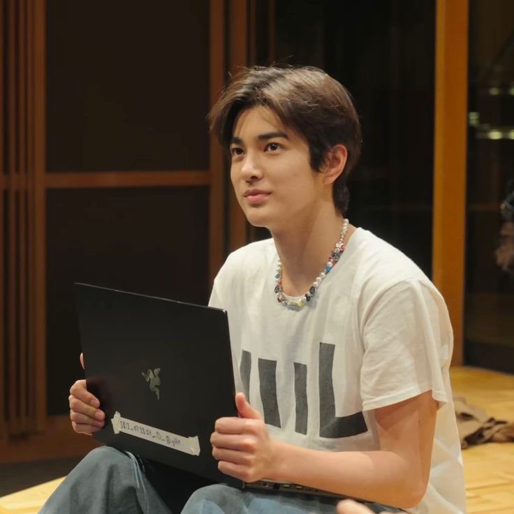 keonho pics tweet media