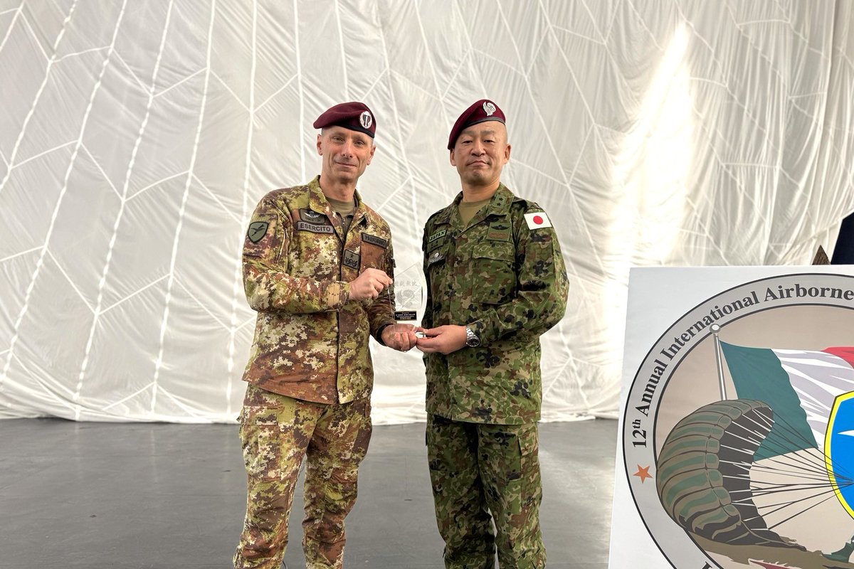 陸上自衛隊 第1空挺団 tweet media