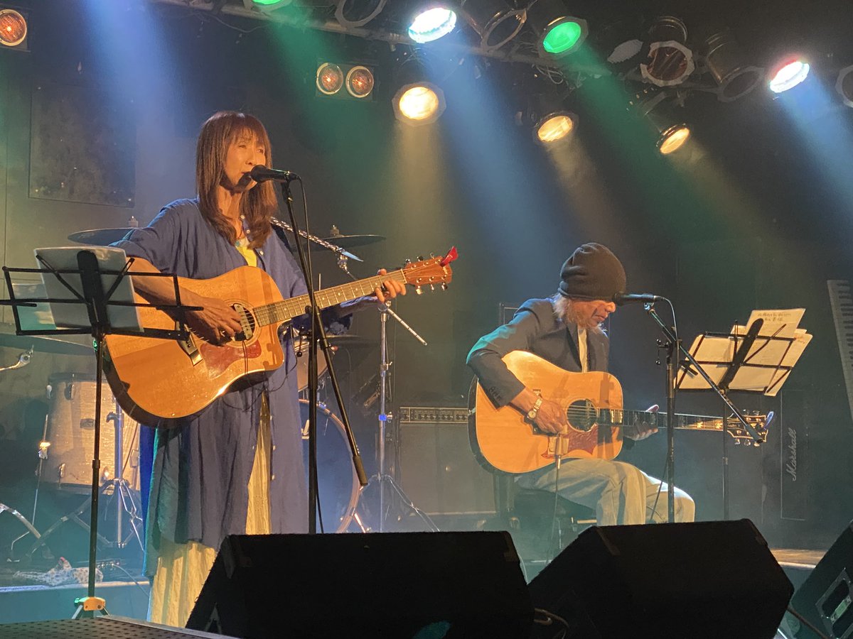 thinkpunk10's tweet photo. ワタリデラックスプリゼンツSupported by OKB 🌸春夜交響🌸 at:GIGS YOKOHAMA TSURUMI
平日の夜に関わらず沢山のお客様にお越しいただき本当にありがとうございました！
お陰様で大盛況のうちに無事終幕となりました♪
昨年に続き誕生日近くにGIGSで素敵な企画が出来た事を大変嬉しく思います♪ https://t.co/eXaWAlJkMF
