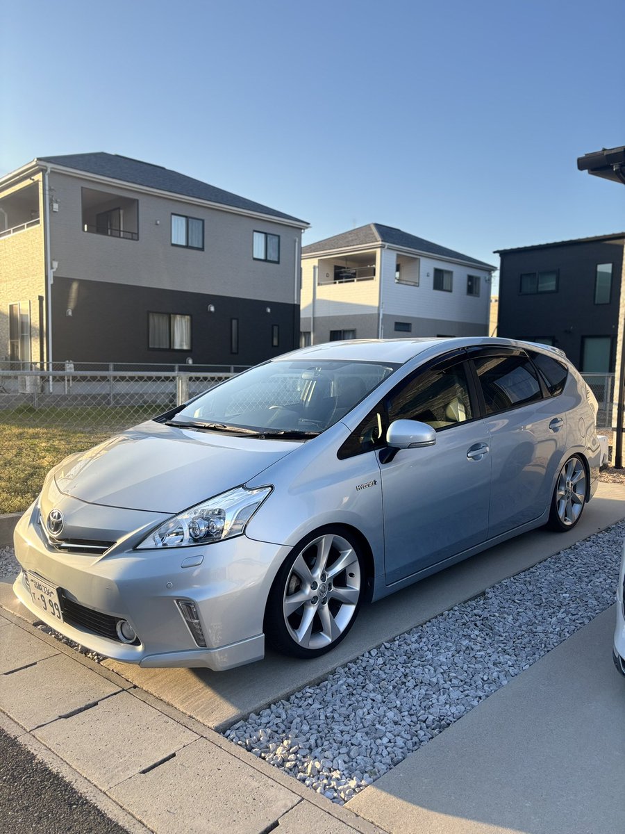 luvnotgxng's tweet photo. new car🩵
40プリウスに乗り換えです
ホンダしか乗ってないから新鮮
大事に乗っていきます https://t.co/EVKY6iiGJD