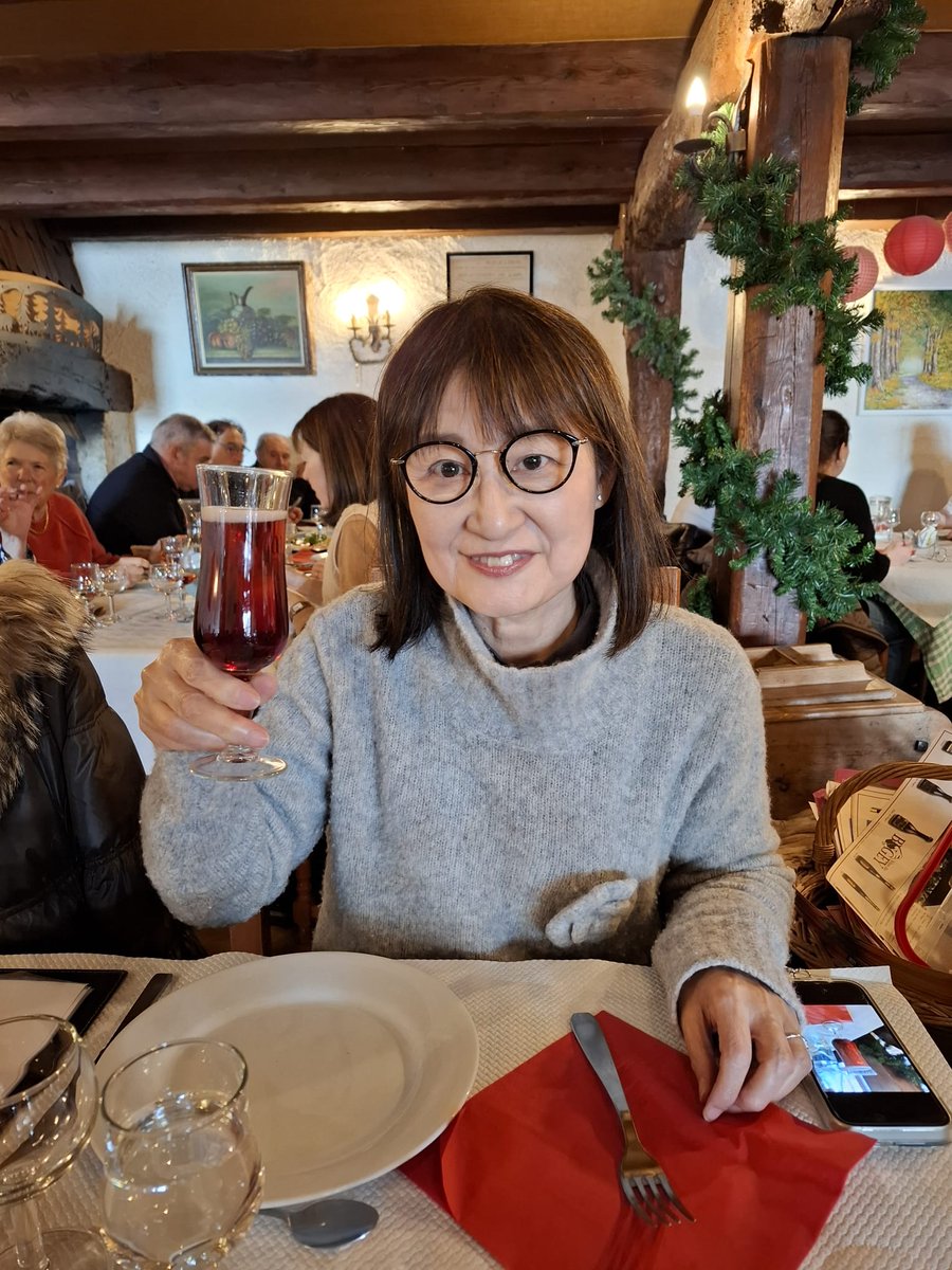 onceinalifejp's tweet photo. フランス第2の都市リヨン近郊に暮らすイギリス人教師宅留学をご利用くださった、平野博子様より体験談とお写真をいただきました。

フランスと言えばパリばかりが取り上げられますが、フランス第2の都市リヨンは「世界遺産の街」「美食の街」として有名です。

体験談↓↓↓ 
https://t.co/1pEa0EgB1l https://t.co/BQS6XPaGSR