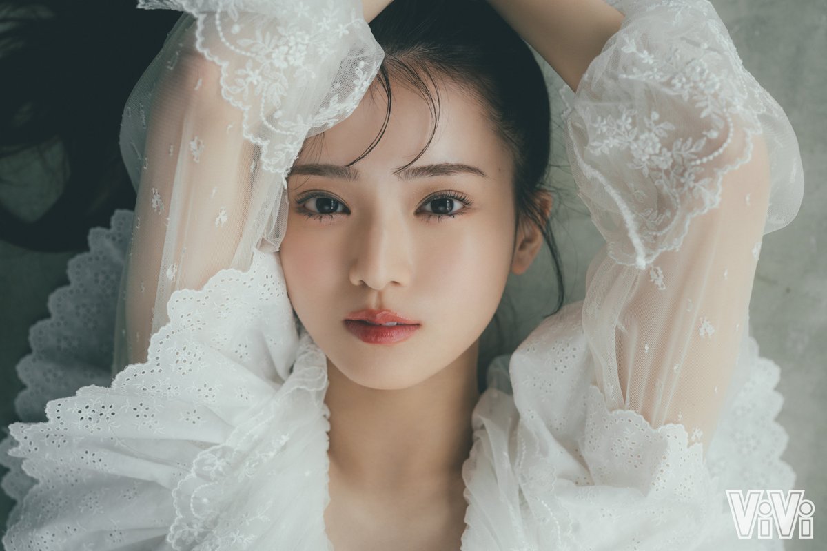 瀬戸口心月（乃木坂46）、「ViViビューティーアンバサダー」として「ViVi 2026年6月号」に登場。美容連載もスタート

tower.jp/article/news/2…

#瀬戸口心月
#乃木坂46
#タワレコオンラインニュース
