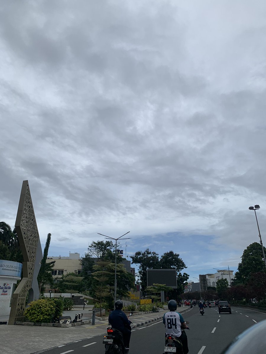 depok hari ini ga ujan ga panas
sejukkkkk