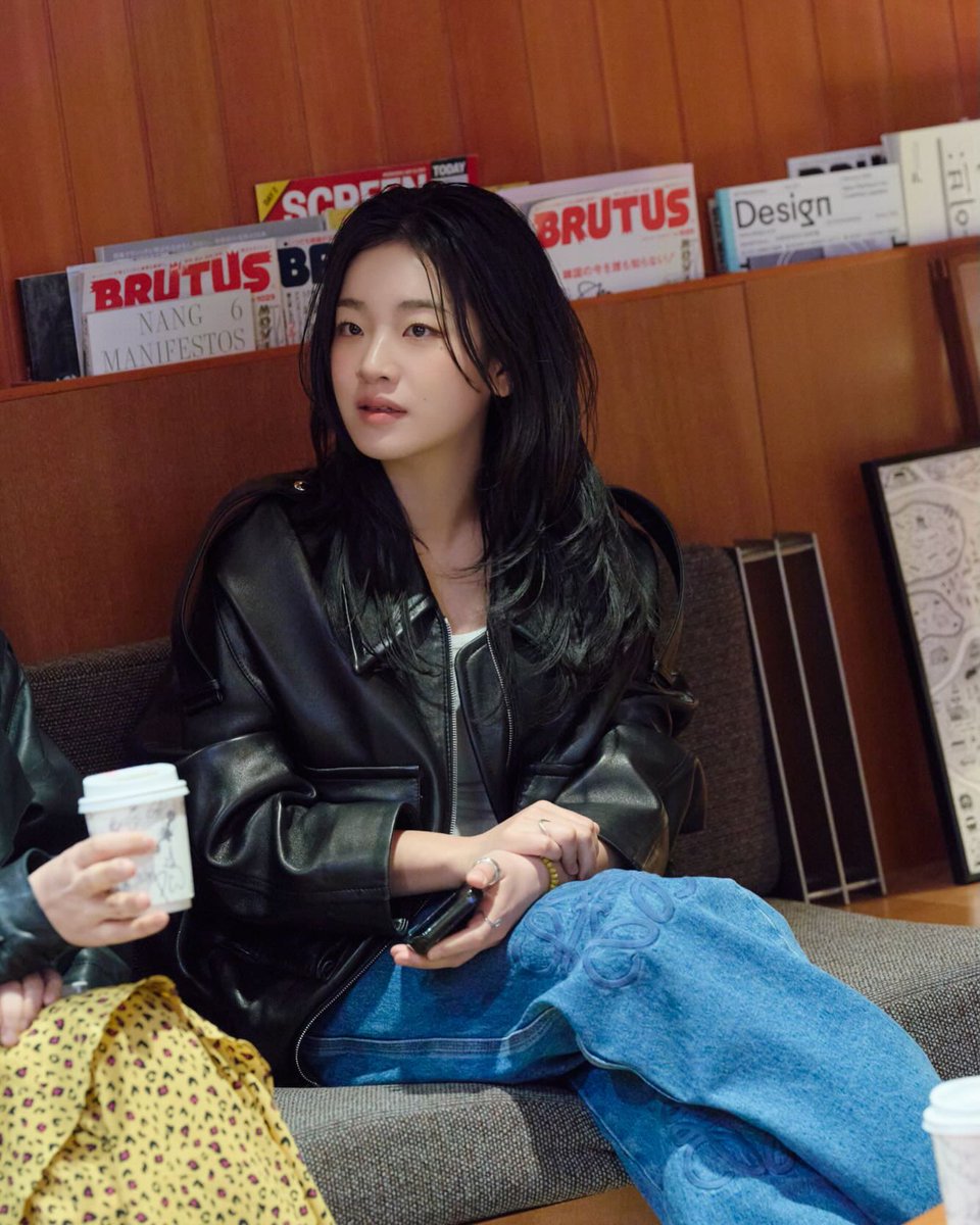 파도 tweet media
