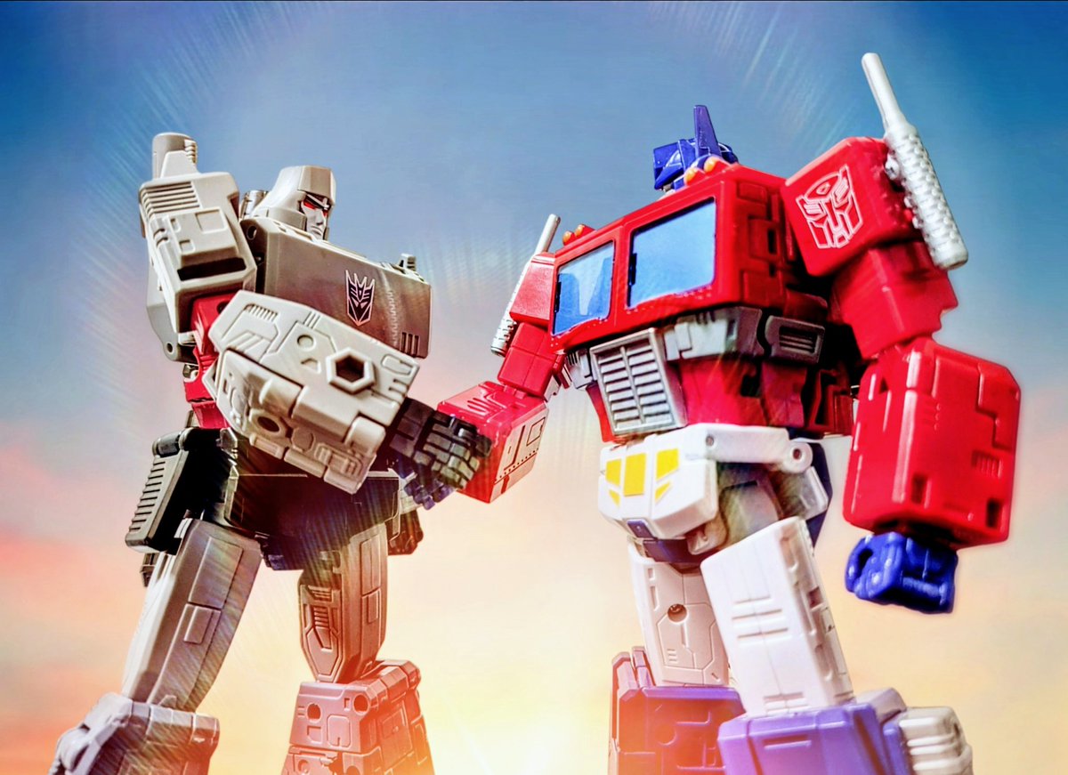 リフリョクター tweet media