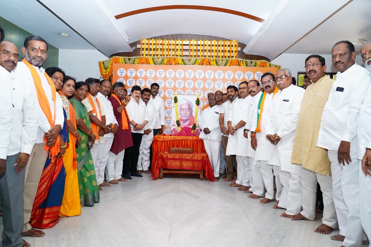 Vinay Kumar BJYM (Modi Ka Parivar) tweet media