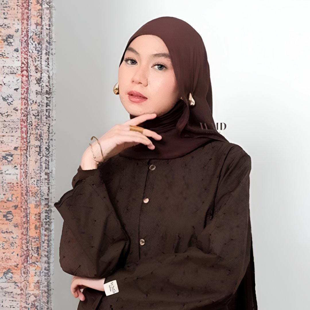 Teshadump's tweet photo. nah hijabnya aku pakai dari wmd ini viscose yang nemplok aku muter² naik motor tanpa jarpen/magnet plus gk pakai helm AMAN BGT gak terbang ataupun geser?!? kek woyy mana adem lagi luv bgt saking cintanya aku repurchase dg warna yg berbeda😘

🛒https://t.co/kxZUOxPbwi https://t.co/cbSRtLuzHw