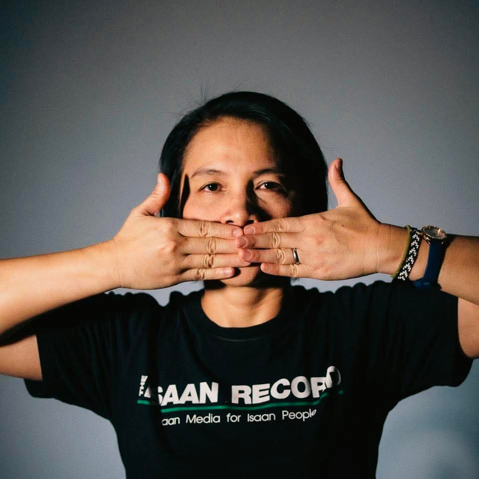KhaosodEnglish's tweet photo. HRW expressed serious concerns for media freedom related to the label lawsuit against #Hathairat Phaholtap of the Isaan Record, after Minister of Natural Resources Suchart Chomklin filed a libel lawsuit against her. More: https://t.co/oohttqSwwS
#Thailand #pressfreedom #Suchart https://t.co/naVkwhnKay