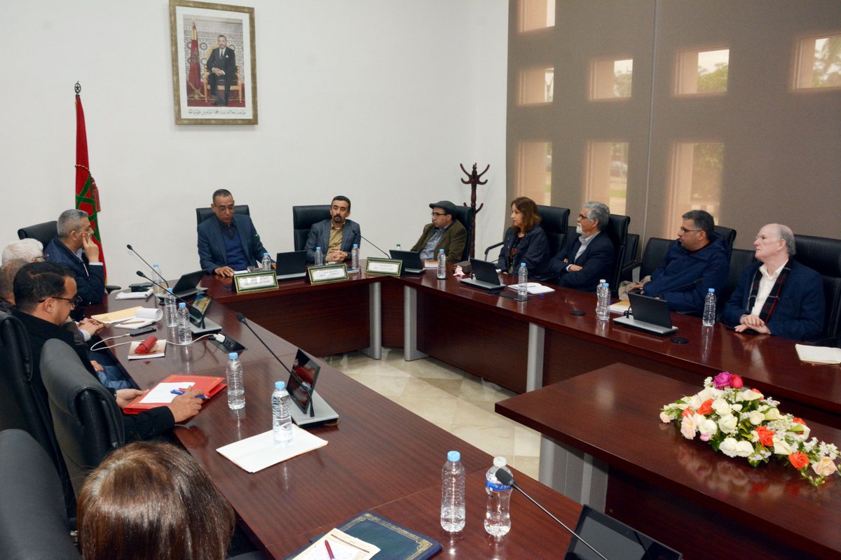 ملتقى الكتابة الروائية – اختتام اللقاء
ⴰⵏⵎⵓⵇⵇⴰⵔ ⵏ ⵜⵉⵔⴰ ⵜⵓⵏⴳⴰⵍⴰⵏⵜ - ⵜⵉⴳⵉⵔⴰ ⵏ ⵓⵏⵎⴰⵇⵇⴰⵔ