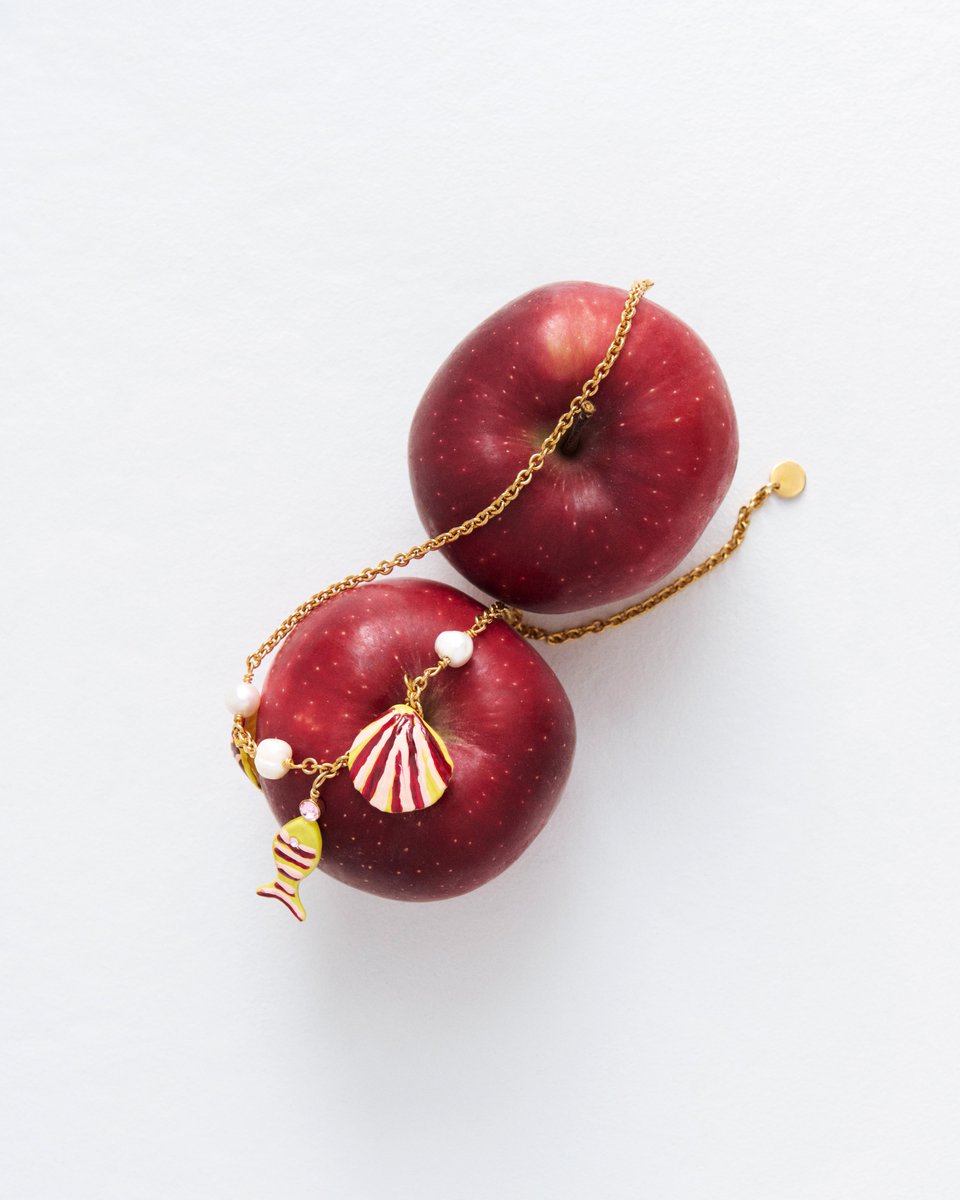 marniofficial's tweet image. An apple, slightly overdressed.

Discover the Spring Summer 2026 Jewelry Collection online and in Marni boutiques.

Photographer:  Alessandro Messina
#Marni