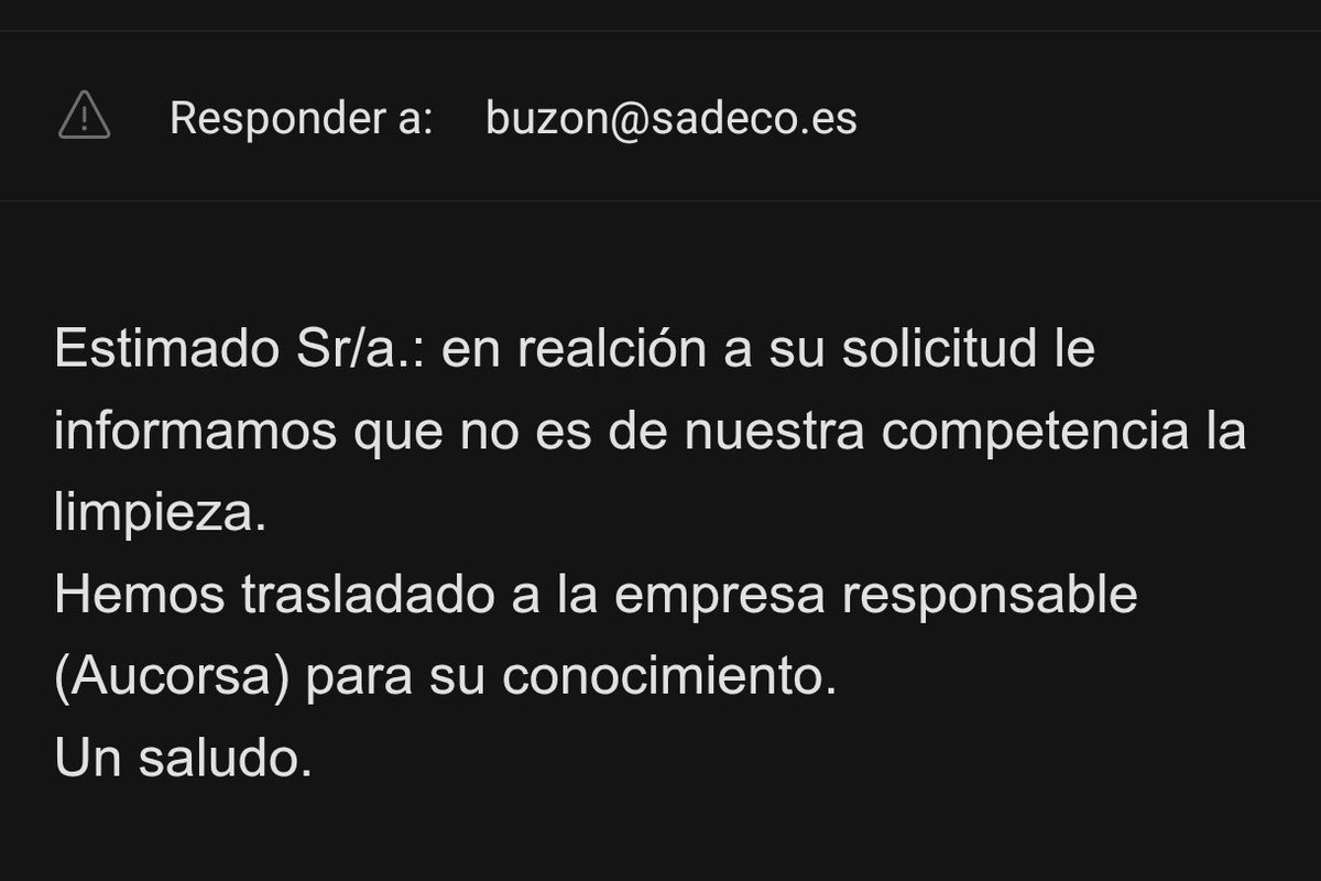 ibluje's tweet photo. @aucorsa @jmbellidoroche  @sadecocordoba @muevtcordoba  ¿ Así es como se trata a los vecinos de Córdoba alejados del Centro o de zona Turruñuelos? Varios días lleva esto así y nadie se hace cargo . https://t.co/xd27yIbzmd