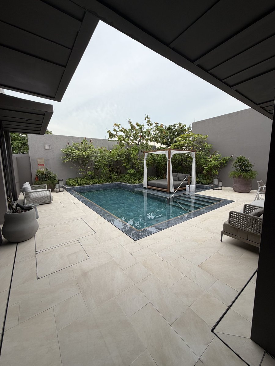 긴자식스 tweet media