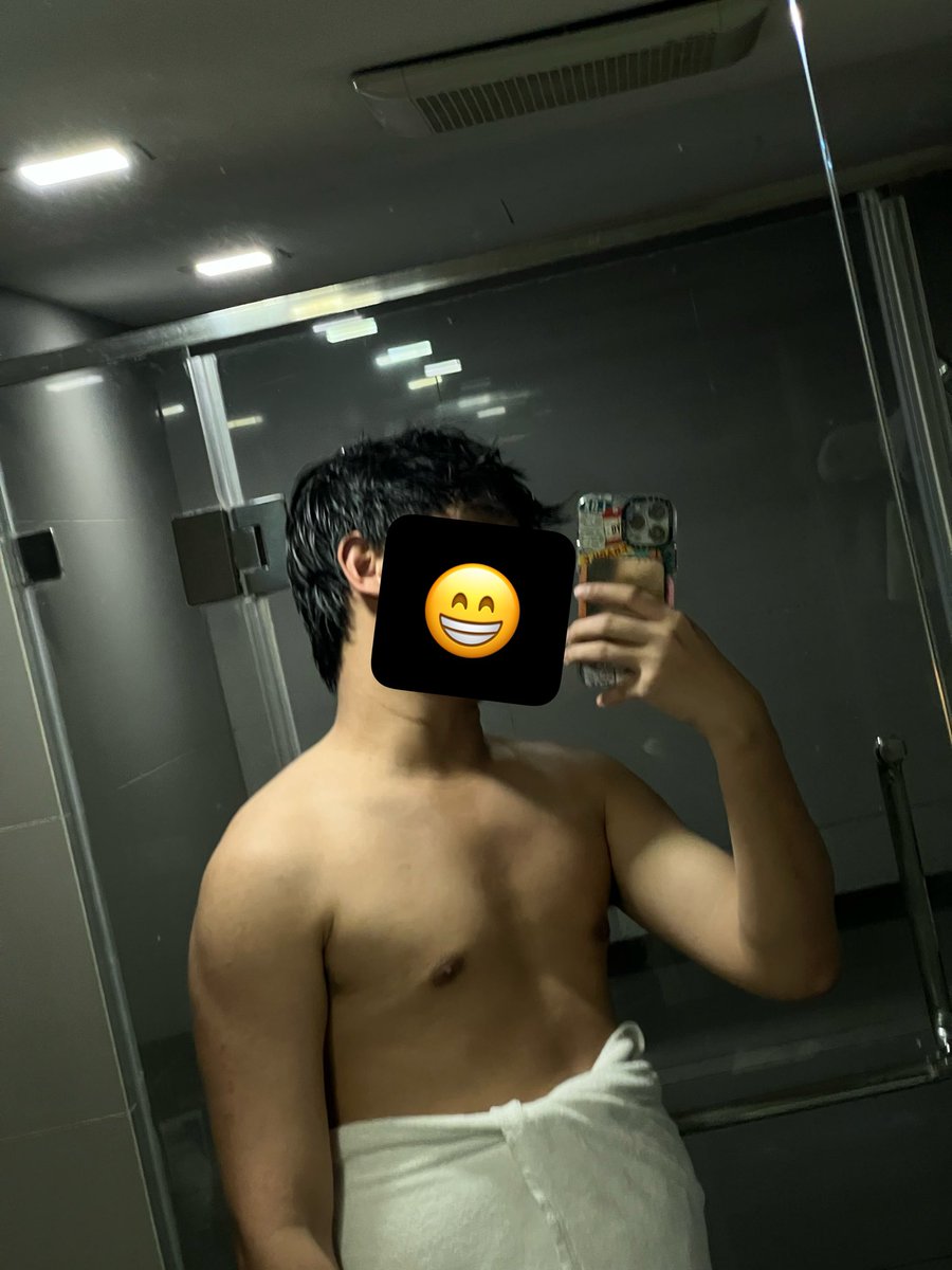 ApolloNoxFF14's tweet photo. Hello I’m alive and in Bangkok 🤪 https://t.co/5grWciIUx7