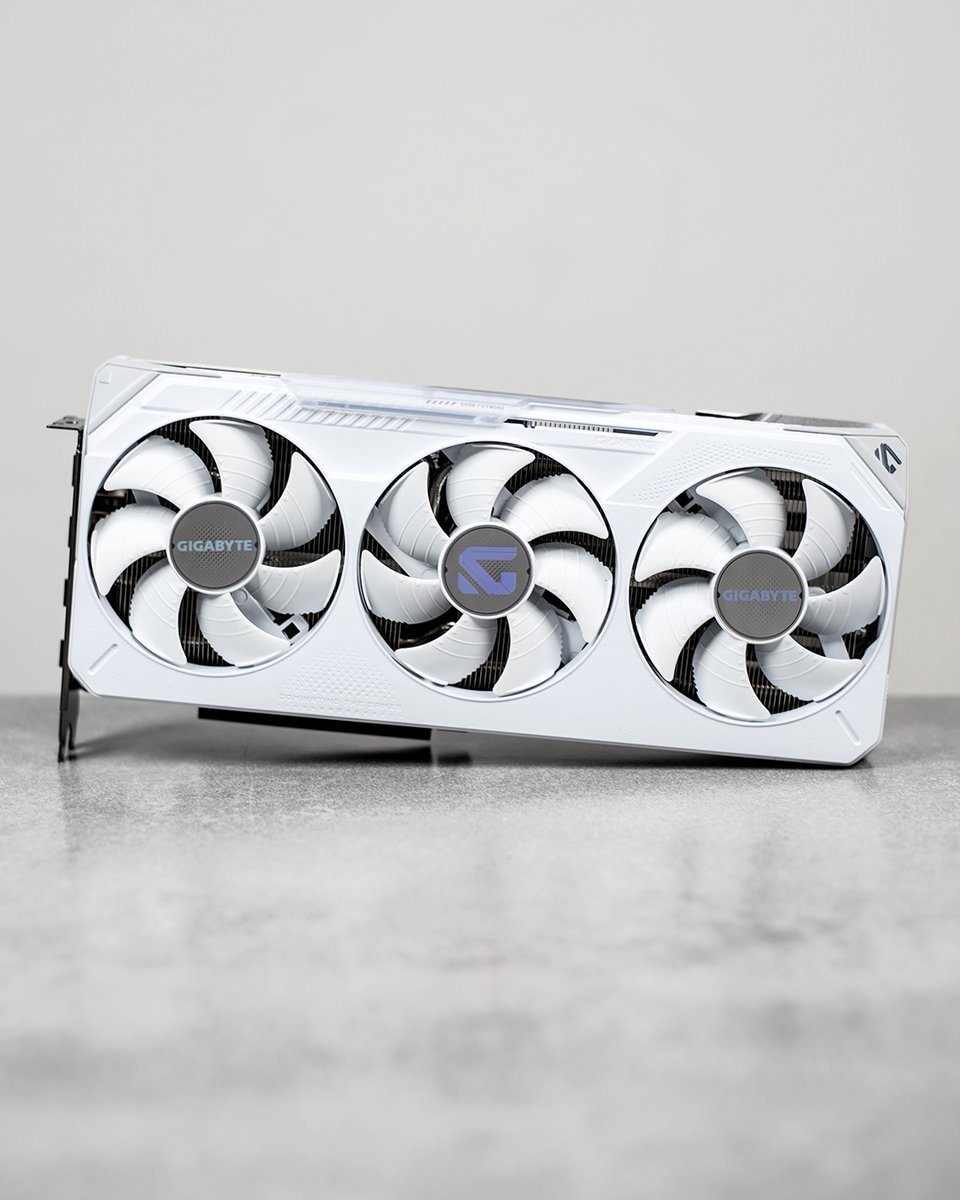 GIGABYTE_DE's tweet image. GIGABYTE AORUS AERO GiMATE AI TOP GAMING POWER 😎

GIGABYTE Radeon RX 9070 XT GAMING OC ICE

Dank an 💘🛠📸🎥💻: @ aorus_uk

#GIGABYTE #AORUS #pc #pcgaming #aripc #gaming