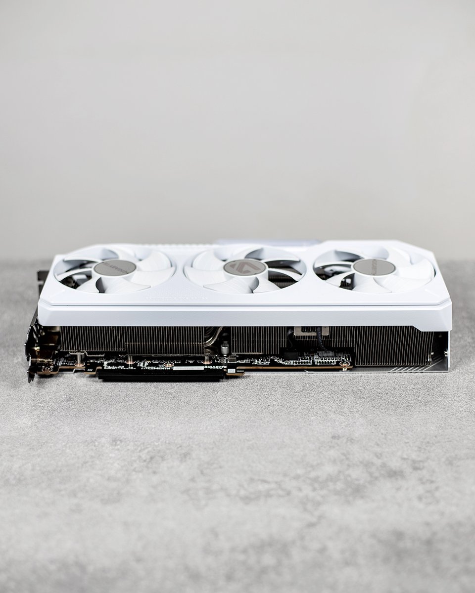 GIGABYTE_DE's tweet image. GIGABYTE AORUS AERO GiMATE AI TOP GAMING POWER 😎

GIGABYTE Radeon RX 9070 XT GAMING OC ICE

Dank an 💘🛠📸🎥💻: @ aorus_uk

#GIGABYTE #AORUS #pc #pcgaming #aripc #gaming