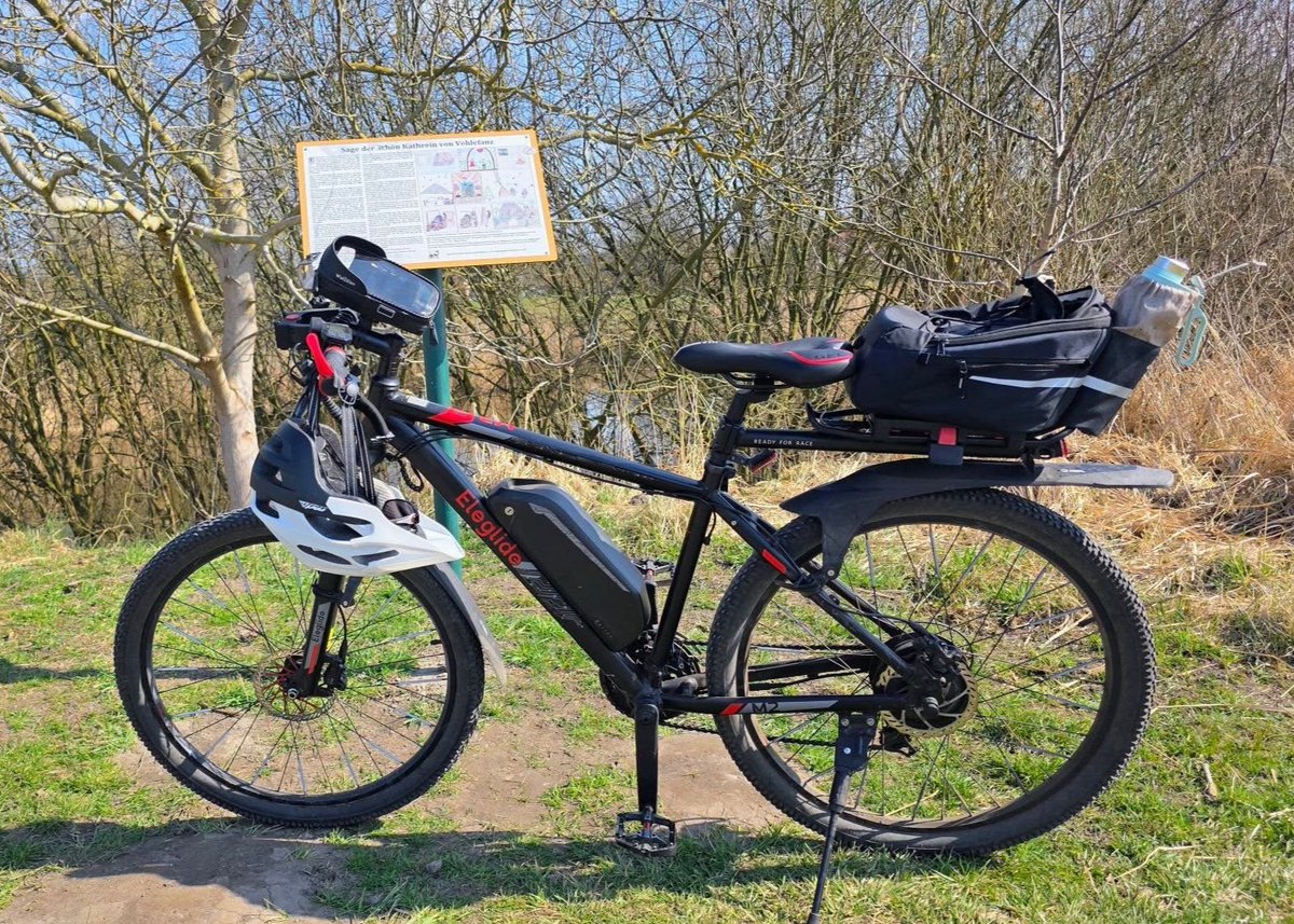 First big ride of the year ✨ Perfect weather, 87km done on Eleglide M2!
Last 2km without power — battery gave up right at the end. 🌿
Definitely felt it towards the finish, but what a ride! ✌️
📸 by James Denker
.
.
#eleglide #eleglidem2 #bikelife #cyclinglove #weekendvibes