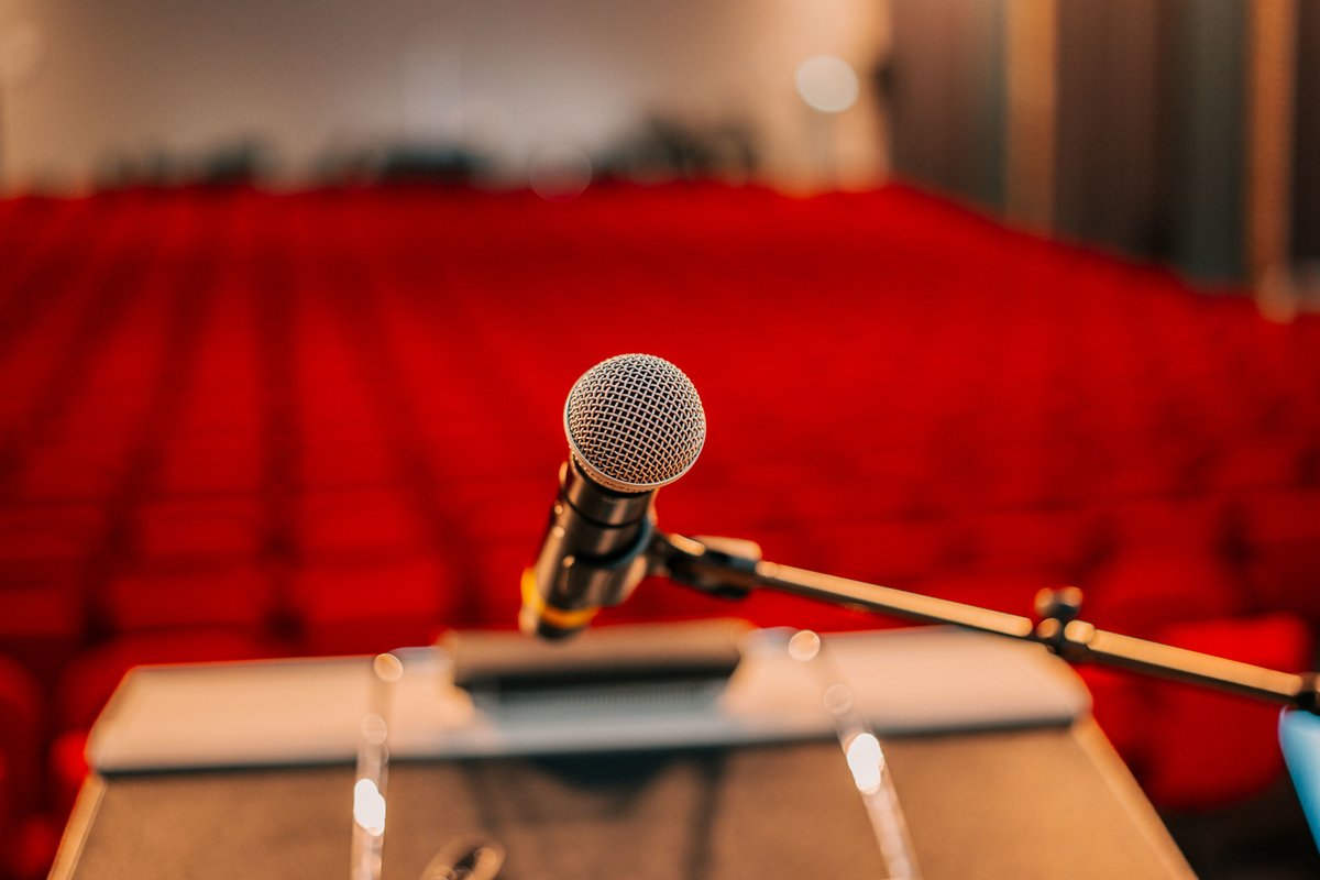 API Platform tweet media