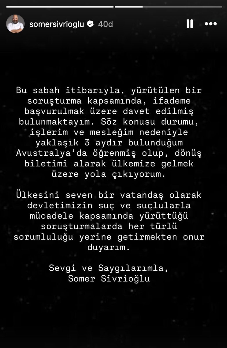 bosunatiklama's tweet photo. Hakkında gözaltı kararı verilen Somer Sivrioğlu:

"Söz konusu durumu, işlerim ve mesleğim nedeniyle yaklaşık 3 aydır bulunduğum Avustralya'da öğrenmiş olup, dönüş biletimi alarak ülkemize gelmek üzere yola çıkıyorum.

Ülkesini seven bir vatandaş olarak, devletimizin suç ve suçlularla mücadele kapsamında yürüttüğü soruşturmalarda her türlü sorumluluğu yerine getirmekten onur duyarım."
