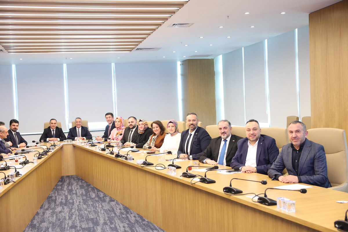 avadursun's tweet photo. Nisan Ayı 2. Meclis Toplantısı öncesinde, İlçe Başkanımız İmdat Kamacı ve kıymetli Meclis Üyelerimizle birlikte AK Parti Grup Toplantımızı gerçekleştirdik. https://t.co/LGZdswaD4x