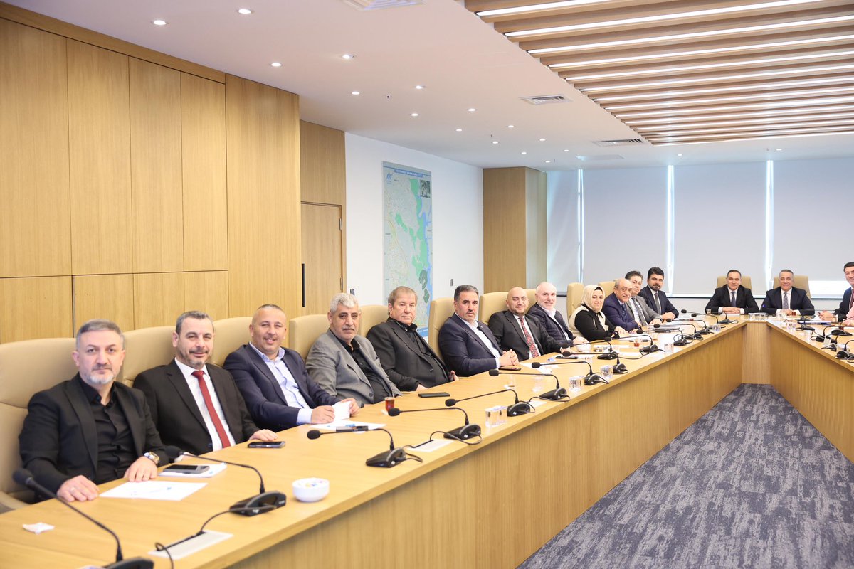 avadursun's tweet photo. Nisan Ayı 2. Meclis Toplantısı öncesinde, İlçe Başkanımız İmdat Kamacı ve kıymetli Meclis Üyelerimizle birlikte AK Parti Grup Toplantımızı gerçekleştirdik. https://t.co/LGZdswaD4x