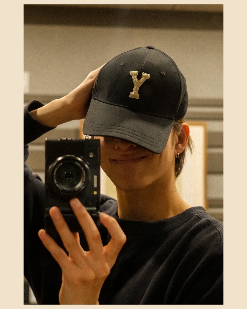 모든 노래마다 우리가 부르지 않은 노래가 있고, 모든 발걸음마다 우리가 선택하지 않은 길이 있어요. 혹시 내가 놓친 게 있다면 알려줘요.