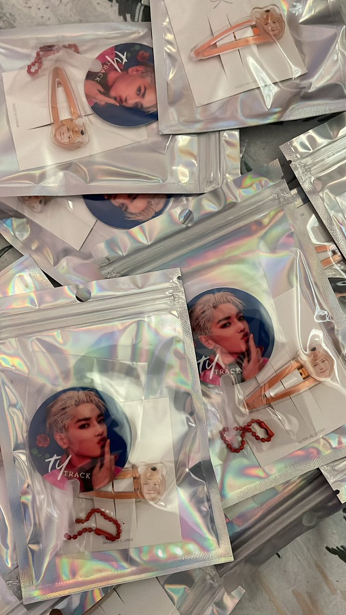 Dee (◕‿◕ 🌸) tweet media