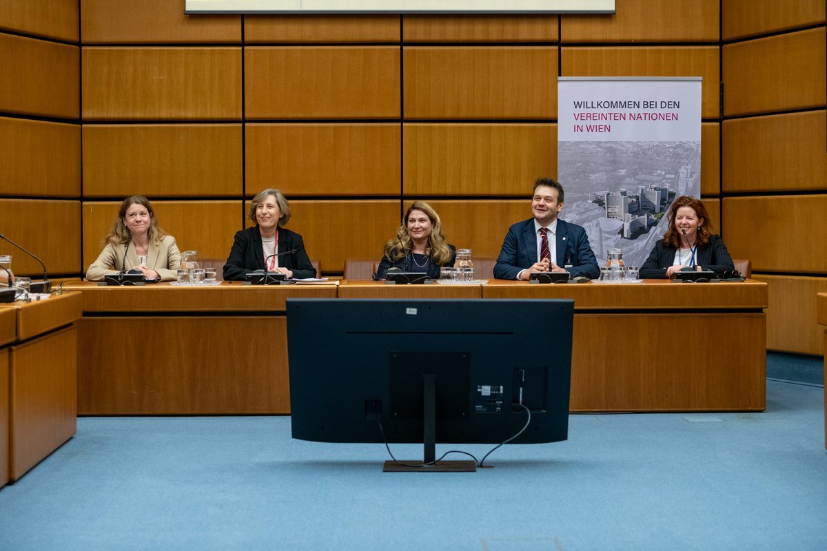 UN_Vienna's tweet image. Delighted to welcome Vienna’s City Council Committee for EU and International Affairs &amp;amp; Deputy Mayor Barbara Novak at #UNVienna.

Many thanks to our host city for the hospitality &amp;amp; excellent cooperation in strengthening multilateralism, human rights &amp;amp; sustainable development. 🤝