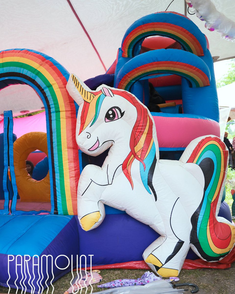 PARAMOUNT 2026

🐥 KIDS AREA 🐥
Produced by NEKKOPOCCO

今年も、ねっこぽっこによる“フェス専門キッズエリア”が登場！
遊びと学びがミックスされたコンテンツや遊び場がいっぱい🚀
大きな屋根があるので雨でも安心。フロアからも近く、親子でPARAMOUNTを思いっきり楽しめます♪

This year again,