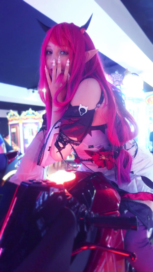 Lunaire Live tweet media