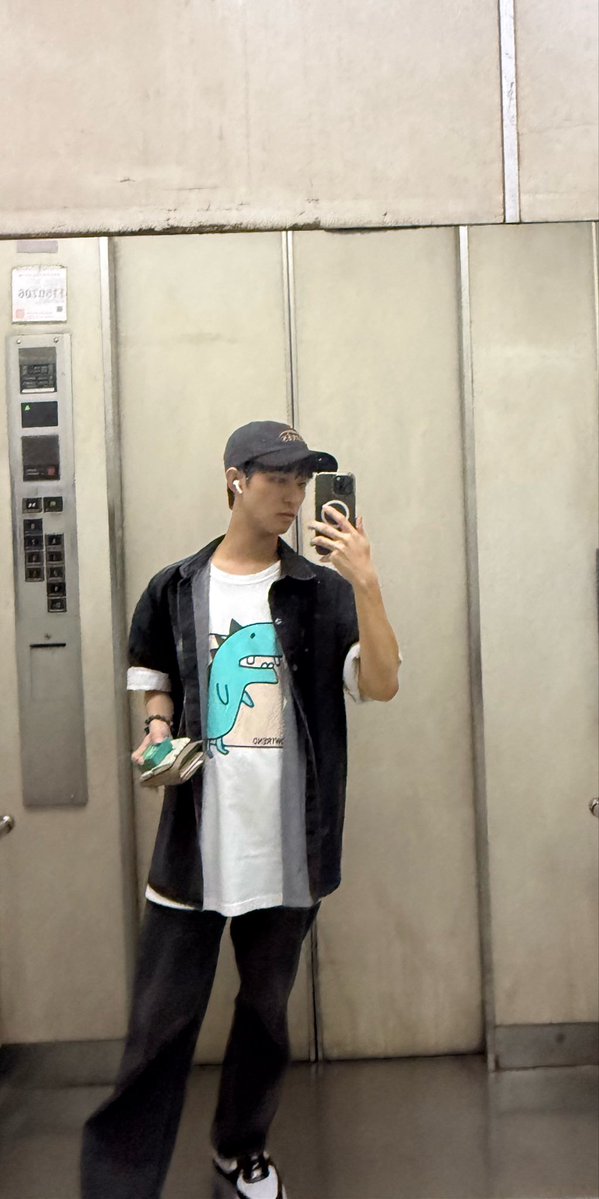 實驗室小兒子 tweet media