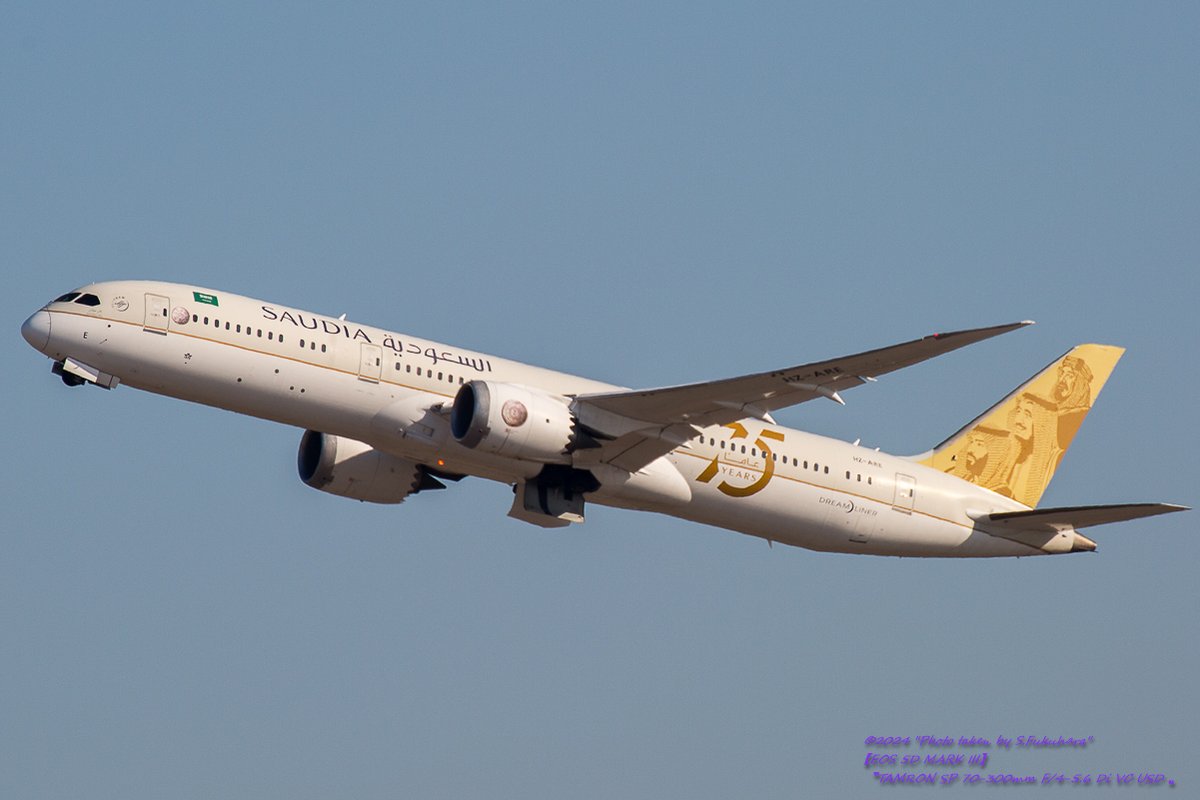 Tga380800's tweet image. Airline:Saudia
Aircraft:B787-9
Locations:BKK
Date:28/12/2023
Remarks:75 years Livery

#Saudia #サウディア #SV
#Boeing #B787 #B7879
#BKK #SuvarnabhumiInternationalAirport #スワンナプーム国際空港 #VTBS
#飛行機好きな人と繋がりたい #飛行機好きな人 #飛行機写真