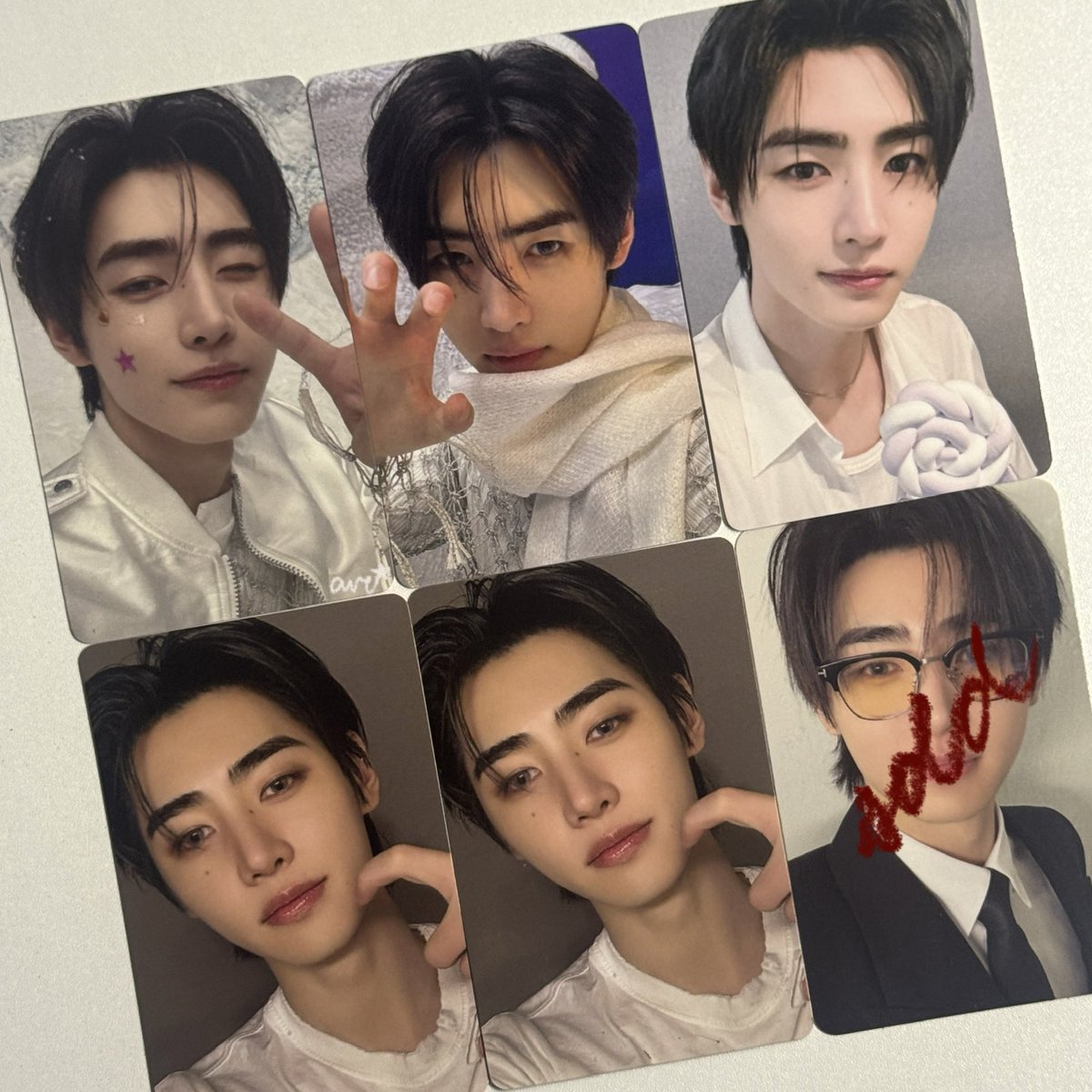 t6eguk's tweet photo. wts Ifb enhypen ph

sunghoon misc. set
— ₱2000 | prio payo

dop : 50% nrdp, rb in 5 days
pocas in second pic r free !

t. enha jungwon heeseung jay jake sunoo ni-ki desire unleash d:u romance untold r:u daydream dd ums yzy yizhiyu pc poca photocard https://t.co/GFhVOpeyP9