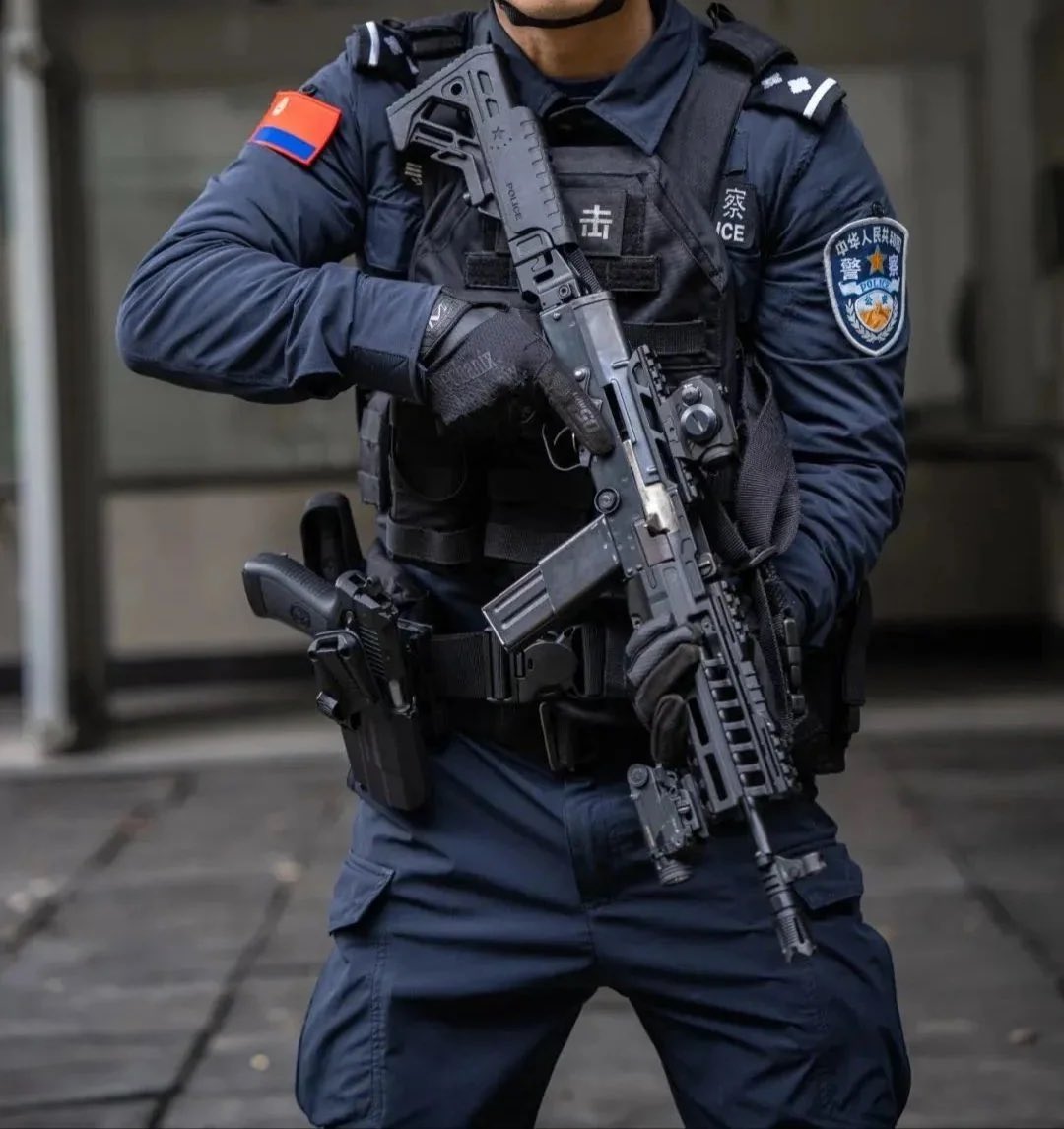 slut2abuse's tweet photo. “Modernized” Type-79 7.62x25mm still being used by Chinese police and Swat teams https://t.co/yJ5MB8iJ4h
