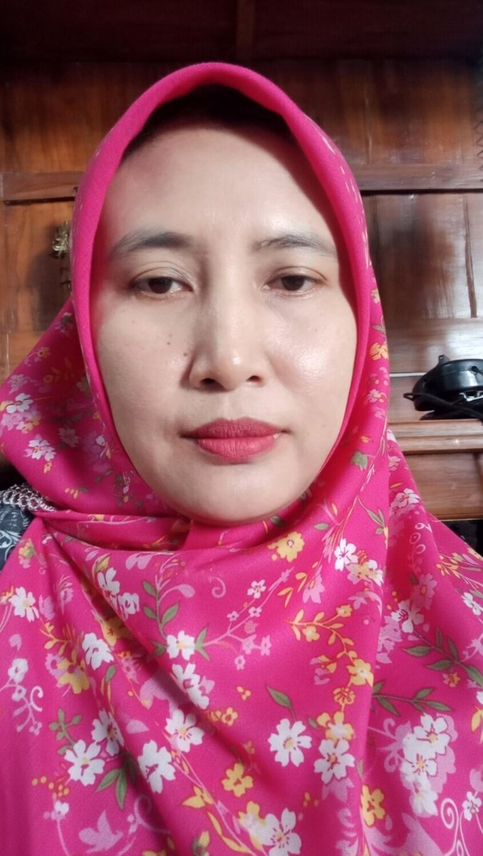 Lili Yuanti tweet media