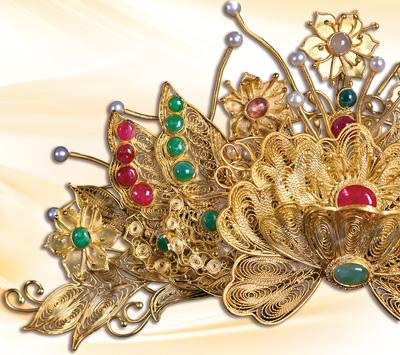 VoiceofPD's tweet image. Vlogger masters traditional crafts, helps drive rural development in SW China's Sichuan

Yan Hong, a #vlogger with millions of followers from Chengdu, southwest #China's #Sichuan Province, has made herself a craftswoman of traditional aesthetics, inspiring more and more young