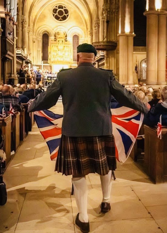 🇬🇧 “Heritage, faith, and country!”
Standing tall in service and spirit, Commando Veteran Buchanan embodies the very best of British courage, dignity, and tradition. Looking amazing in his Lovat Kilt from our unique range!👏🏻👏🏻👏🏻

🧵theministryoftartan.co.uk

❤️#british #armedforces