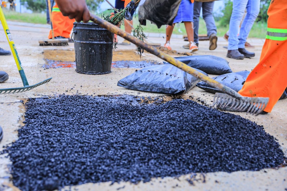 Andile Lungisa tweet media