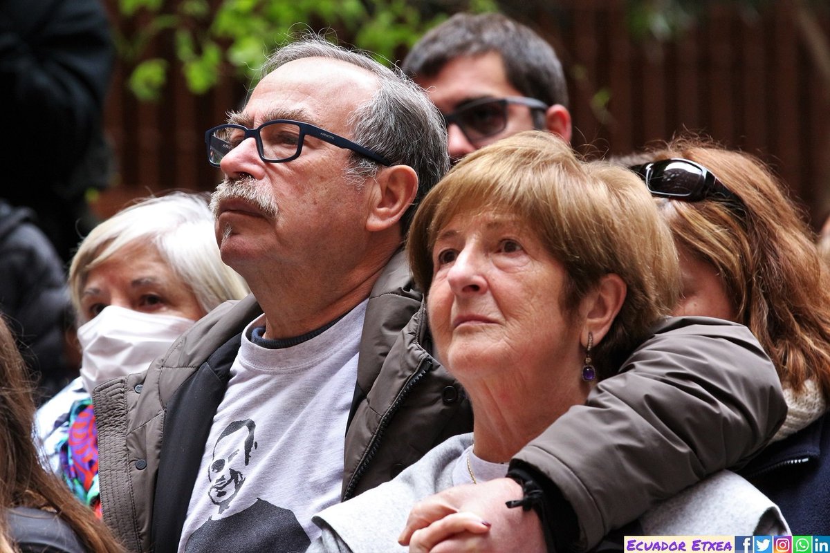 Gaur 14 urte betetzen dira Ertzaintza baten pilotakadaz Iñigo Cabacas hil zutela.

🫂Fina, Manu eta lagunei beti gure babes eta maitasuna.

Ez dadila berriro errepikatu.
🌹Iñigo Cabacas beti gogoan!