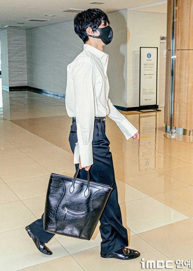 Evabogummy616's tweet photo. 2026.04.09 Gimpo 🛫 Shanghai

Wishing you a speedy recovery🙏🏻 @BOGUMMY 

#박보검 
#朴寶劍
#ParkBoGum https://t.co/tjUj8o1Ni1