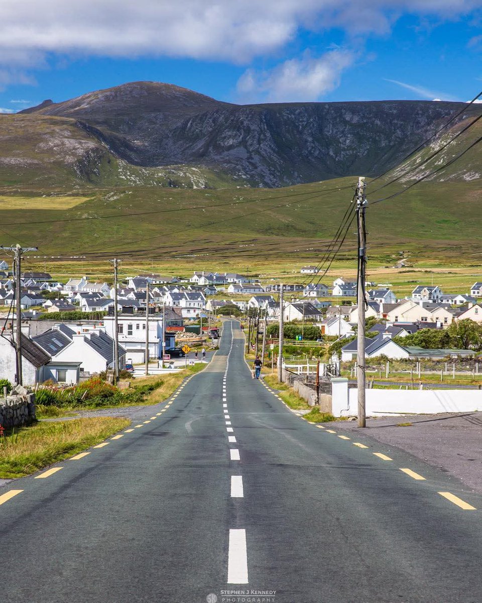 ThisIsIreland3's tweet image. "On the road to Dooagh" 🏞️💚

📍Donagh, County Mayo-Éire 🇮🇪

📸 Stephen J  Kennedy Photography

#Mayo #Ireland #Dooagh #Irishroads